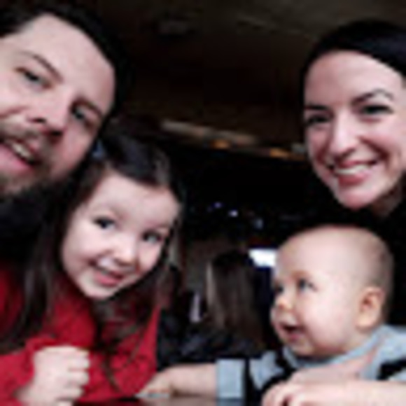 Meet your Posher, Andrea - Picture 1 of 1